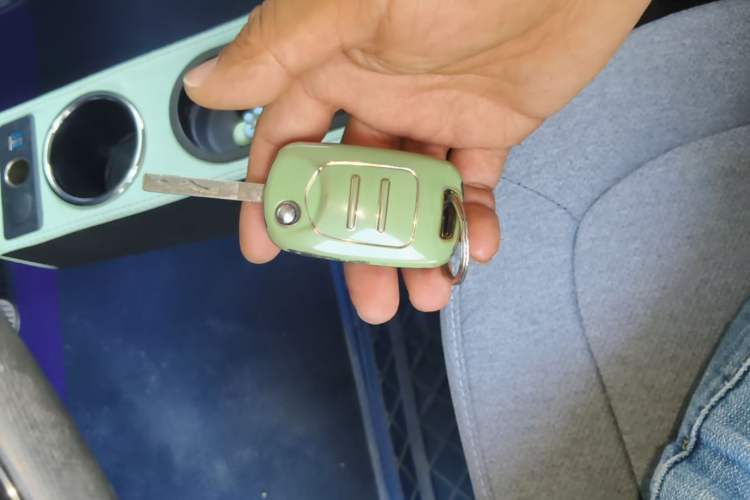 Used Wuling Hongguang MINIEV 2021 Macaron Fashion Edition Lithium-Ion Battery Vehicle Key