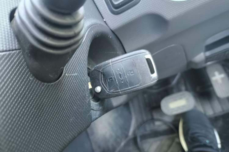 Used Wuling Hongguang MINIEV 2021 Macaron Fashion Model Lithium Iron Phosphate Vehicle Key