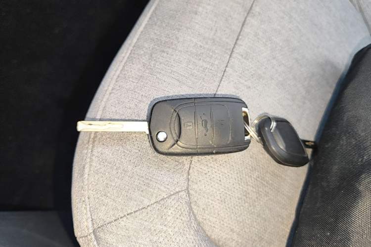Used Wuling Hongguang MINIEV 2021 Macaron Fashion Model Lithium Iron Phosphate Vehicle Key
