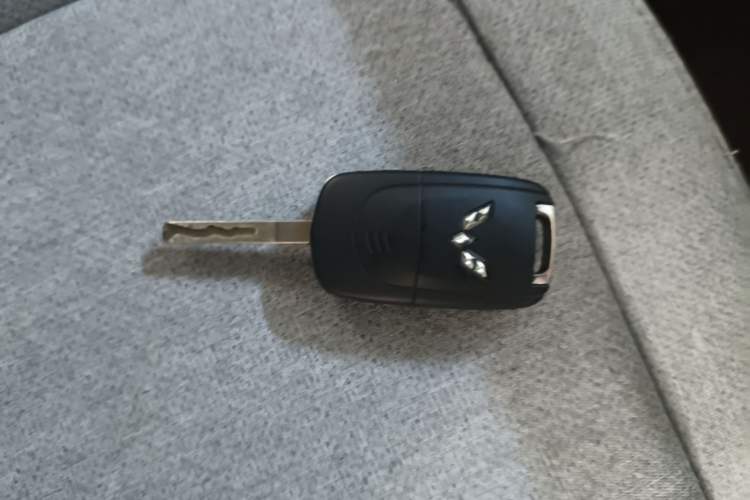 Used Wuling Hongguang MINIEV 2021 Macaron Fashion Model Lithium Iron Phosphate Vehicle Key