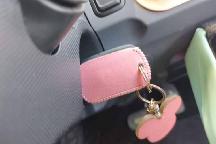 Used Wuling Hongguang MINIEV 2021 Macaron Premium Model – Lithium Iron Phosphate Vehicle Key