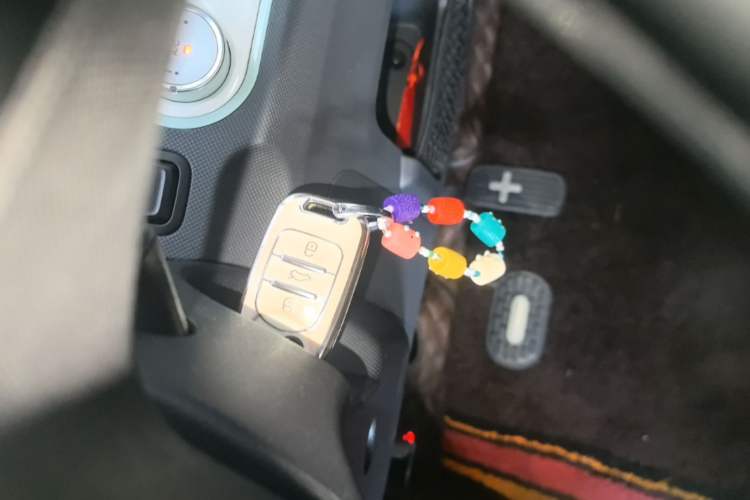 Used Wuling Hongguang MINIEV 2021 Macaron Premium Model – Lithium-NMC Vehicle Key