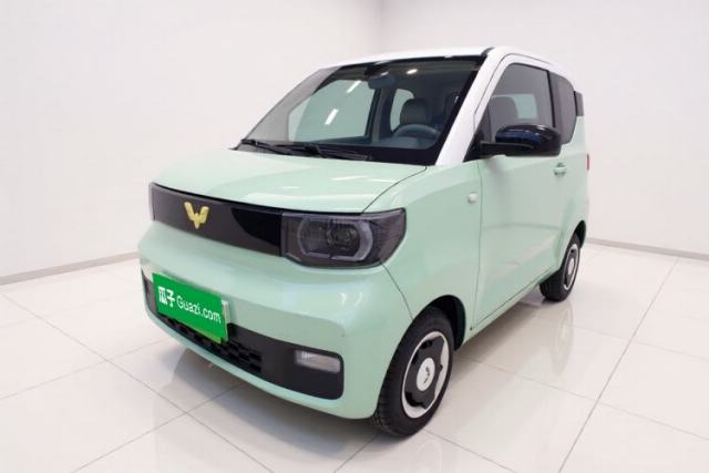 Ojetý Wuling Hongguang MINIEV 2021 Macaron Premium Model – Lithium Iron Phosphate