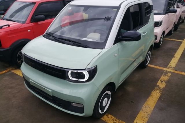 Ojetý Wuling Hongguang MINIEV 2021 Macaron Fashion Model Lithium Iron Phosphate