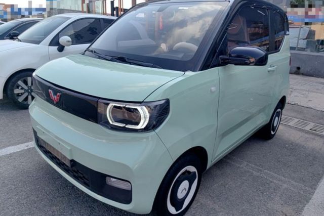 Ojetý Wuling Hongguang MINIEV 2021 Macaron Fashion Model Lithium Iron Phosphate