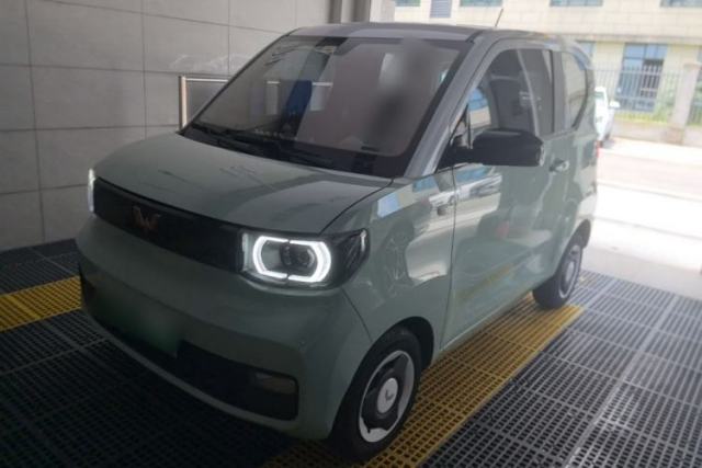 Ojetý Wuling Hongguang MINIEV 2021 Macaron Premium Model – Lithium-NMC