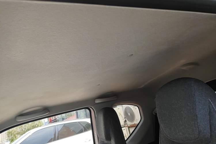 Used Wuling Hongguang MINIEV 2021 Macaron Premium Model – Lithium Iron Phosphate Headliner