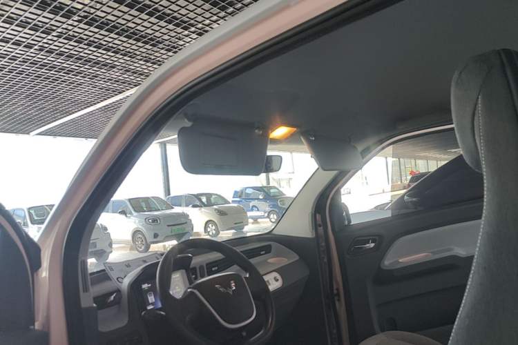 Used Wuling Hongguang MINIEV 2021 Macaron Premium Model – Lithium Iron Phosphate Headliner