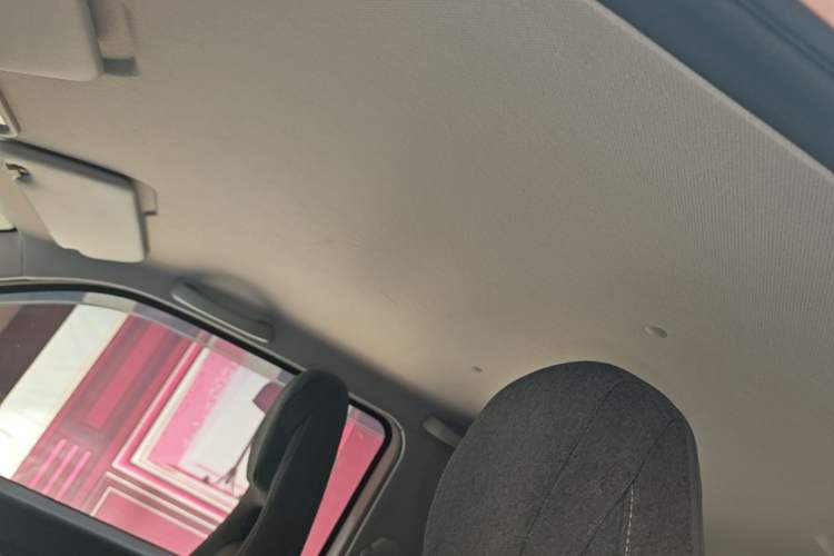 Used Wuling Hongguang MINIEV 2021 Macaron Premium Model – Lithium Iron Phosphate Headliner