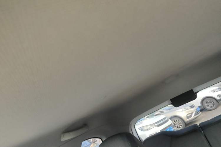 Used Wuling Hongguang MINIEV 2021 Macaron Sandwich Model 170 km Lithium Ternary Headliner