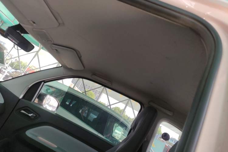 Used Wuling Hongguang MINIEV 2021 Macaron Premium Model – Lithium Iron Phosphate Headliner