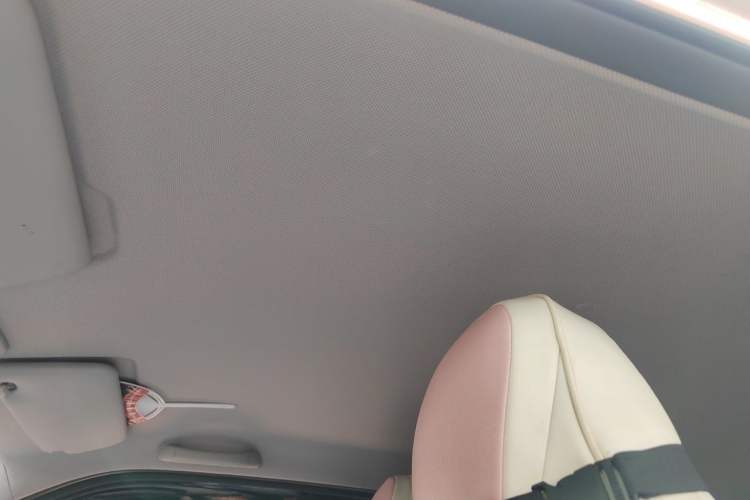 Used Wuling Hongguang MINIEV 2021 Macaron Premium Model – Lithium Iron Phosphate Headliner