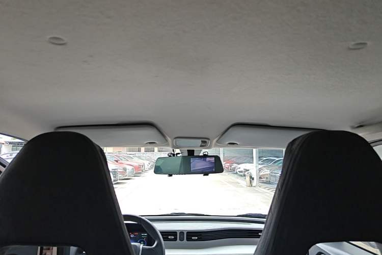 Used Wuling Hongguang MINIEV 2021 Macaron Sandwich Model 170 km Lithium Iron Phosphate Headliner