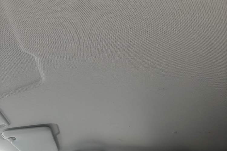 Used Wuling Hongguang MINIEV 2021 Macaron Sandwich Model 120 km Lithium Iron Phosphate Headliner
