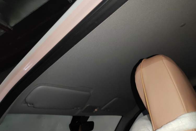 Used Wuling Hongguang MINIEV 2021 Macaron Premium Model – Lithium Iron Phosphate Headliner