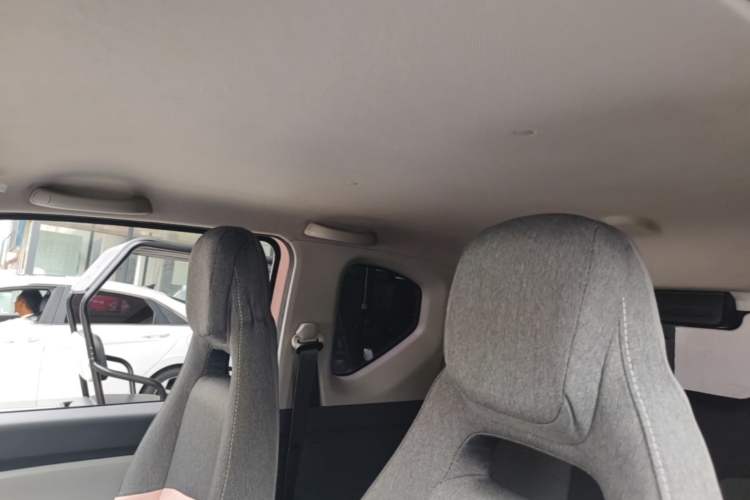 Used Wuling Hongguang MINIEV 2021 Macaron Fashion Edition Lithium-Ion Battery Headliner