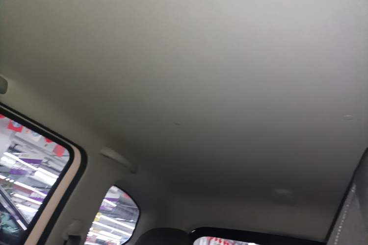 Used Wuling Hongguang MINIEV 2021 Macaron Premium Model – Lithium Iron Phosphate Headliner