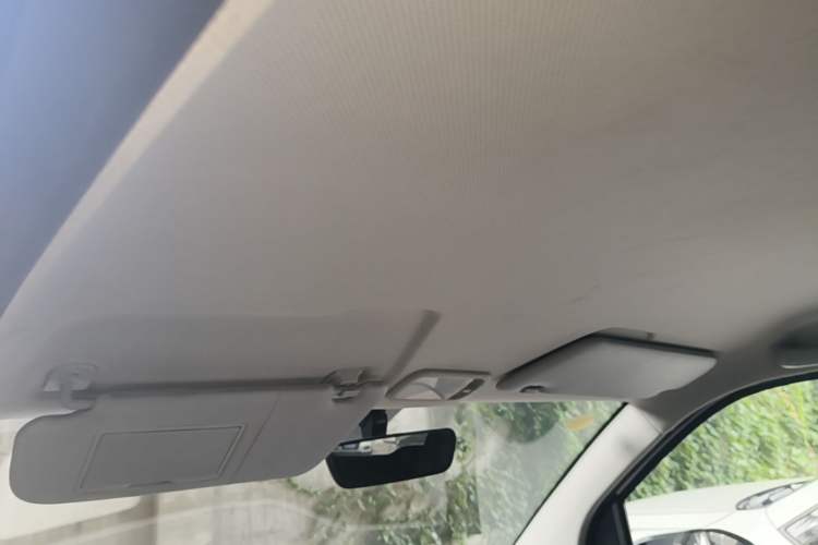 Used Wuling Hongguang MINIEV 2021 Macaron Premium Model – Lithium Iron Phosphate Headliner