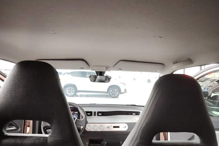 Used Wuling Hongguang MINIEV 2021 Macaron Fashion Model Lithium Iron Phosphate Headliner
