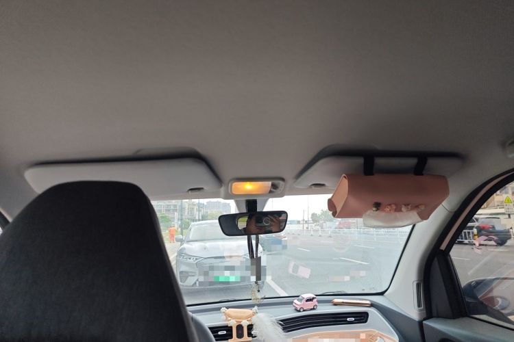 Used Wuling Hongguang MINIEV 2021 Macaron Premium Model – Lithium Iron Phosphate Headliner