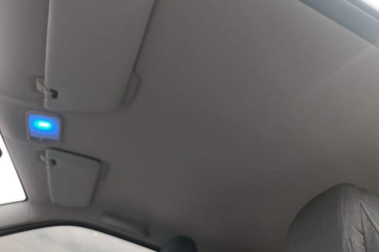 Used Wuling Hongguang MINIEV 2021 Macaron Fashion Edition Lithium-Ion Battery Headliner