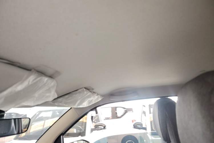Used Wuling Hongguang MINIEV 2021 Macaron Fashion Model Lithium Iron Phosphate Headliner