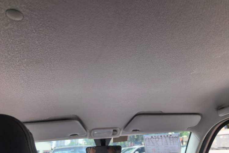 Used Wuling Hongguang MINIEV 2021 Macaron Premium Model – Lithium Iron Phosphate Headliner