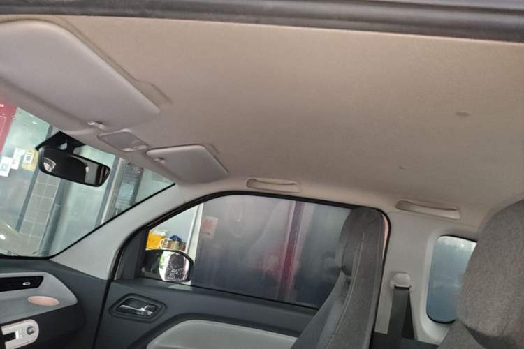 Used Wuling Hongguang MINIEV 2021 Macaron Premium Model – Lithium Iron Phosphate Headliner