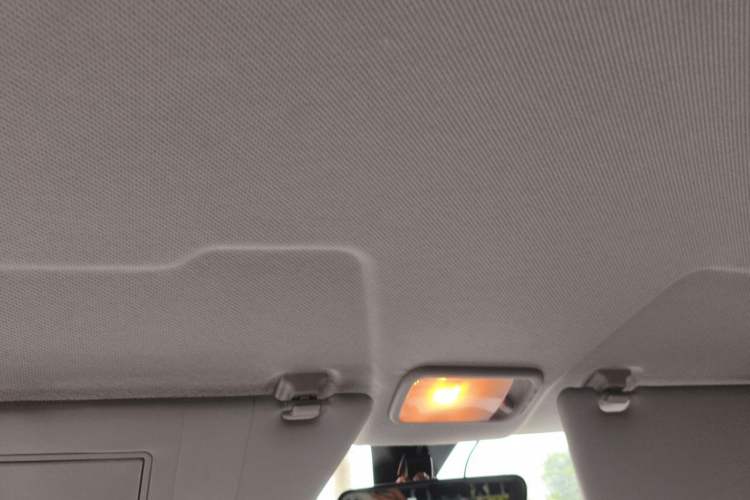 Used Wuling Hongguang MINIEV 2021 Macaron Premium Model – Lithium Iron Phosphate Headliner