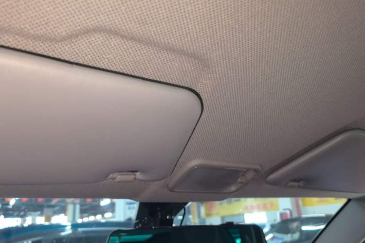 Used Wuling Hongguang MINIEV 2021 Macaron Premium Model – Lithium Iron Phosphate Headliner