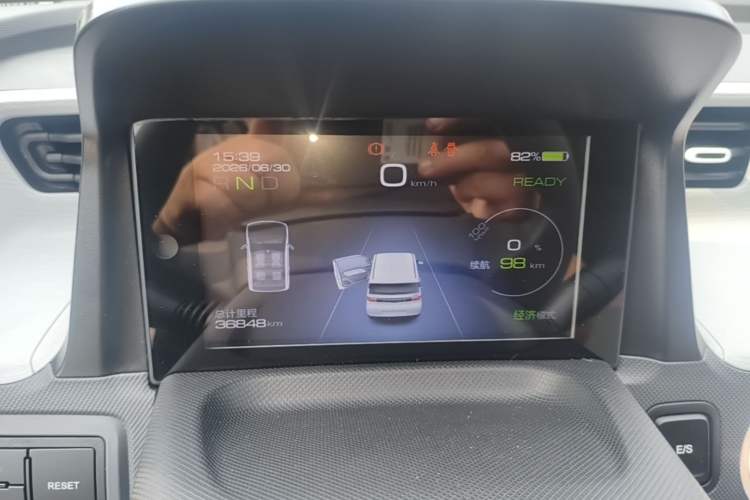 Used Wuling Hongguang MINIEV 2021 Macaron Fashion Model Lithium Iron Phosphate Instrument Cluster