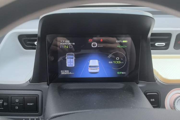 Used Wuling Hongguang MINIEV 2021 Macaron Sandwich Model 120 km Lithium Iron Phosphate Instrument Cluster