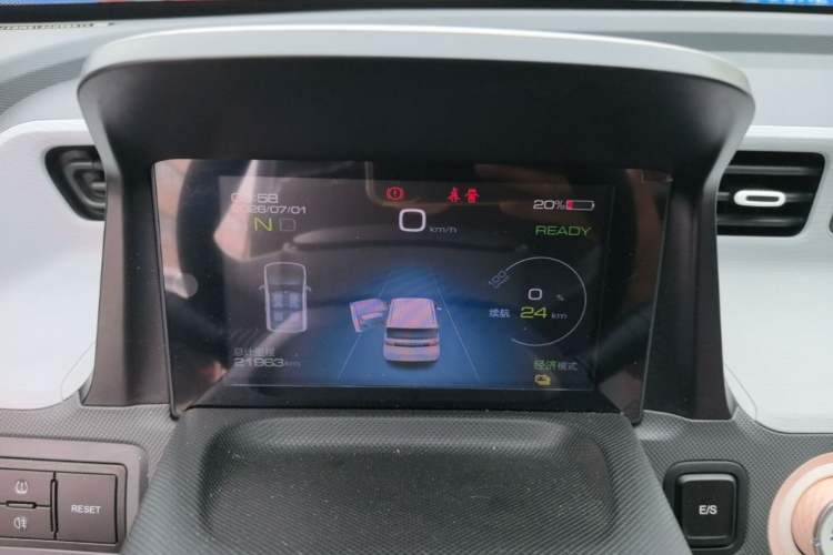 Used Wuling Hongguang MINIEV 2021 Macaron Fashion Model Lithium Iron Phosphate Instrument Cluster