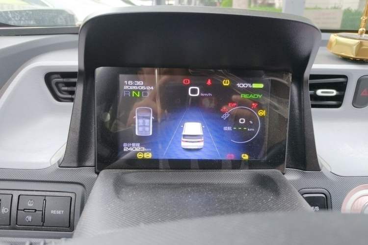 Used Wuling Hongguang MINIEV 2021 Macaron Fashion Edition Lithium-Ion Battery Instrument Cluster