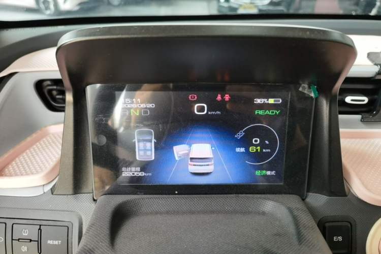 Used Wuling Hongguang MINIEV 2021 Macaron Premium Model – Lithium Iron Phosphate Instrument Cluster
