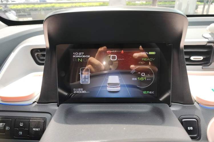 Used Wuling Hongguang MINIEV 2021 Macaron Sandwich Model 170 km Lithium Iron Phosphate Instrument Cluster