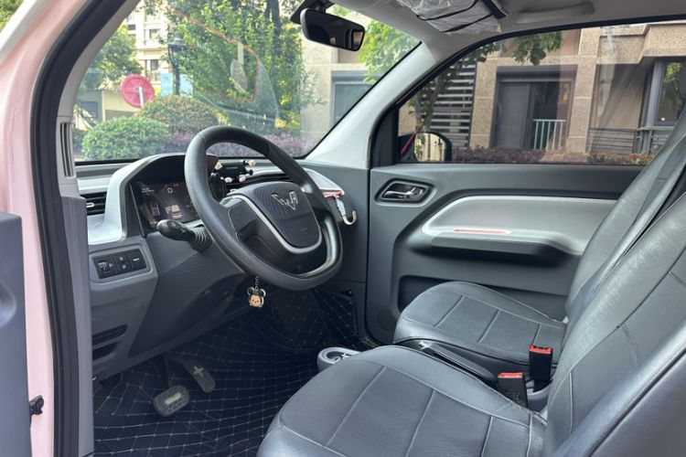Used Wuling Hongguang MINIEV 2021 Macaron Premium Model – Lithium Iron Phosphate Interior 1