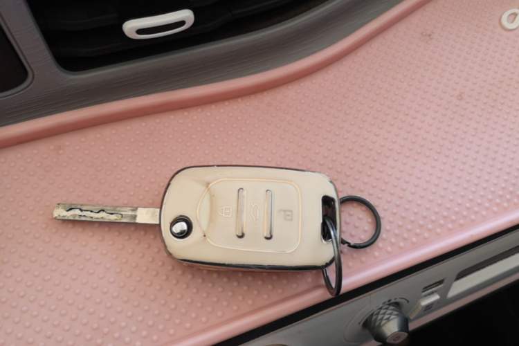 Used Wuling Hongguang MINIEV 2021 Macaron Premium Model – Lithium Iron Phosphate Interior 1