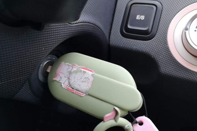 Used Wuling Hongguang MINIEV 2021 Macaron Premium Model – Lithium-NMC Interior 1