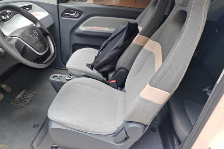 Used Wuling Hongguang MINIEV 2021 Macaron Fashion Edition Lithium-Ion Battery Interior 1
