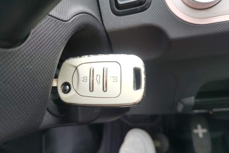 Used Wuling Hongguang MINIEV 2021 Macaron Premium Model – Lithium Iron Phosphate Interior 1