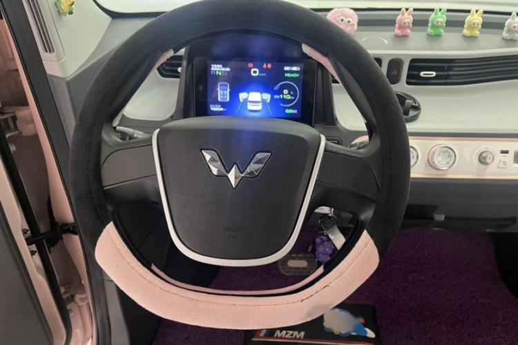 Used Wuling Hongguang MINIEV 2021 Macaron Premium Model – Lithium Iron Phosphate Interior 1