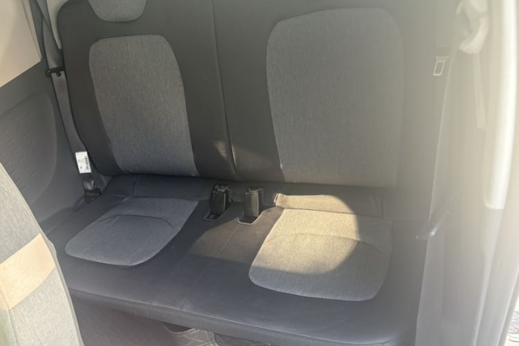 Used Wuling Hongguang MINIEV 2021 Macaron Fashion Model Lithium Iron Phosphate Interior 2