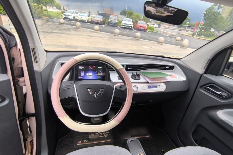 Used Wuling Hongguang MINIEV 2021 Macaron Premium Model – Lithium-NMC Interior 2