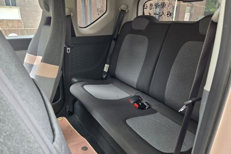 Used Wuling Hongguang MINIEV 2021 Macaron Premium Model – Lithium Iron Phosphate Interior 2