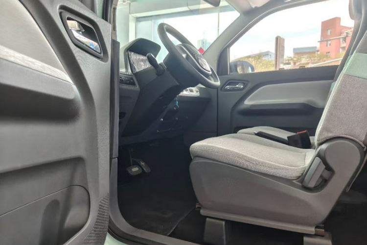 Used Wuling Hongguang MINIEV 2021 Macaron Fashion Model Lithium Iron Phosphate Interior 2