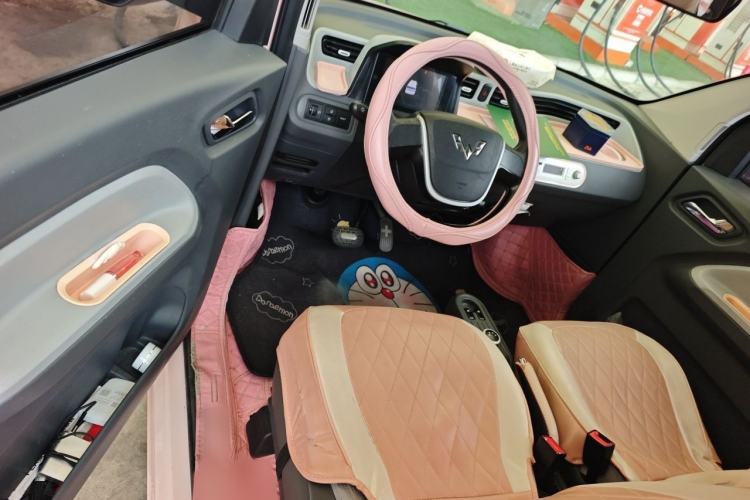 Used Wuling Hongguang MINIEV 2021 Macaron Premium Model – Lithium Iron Phosphate Interior 3