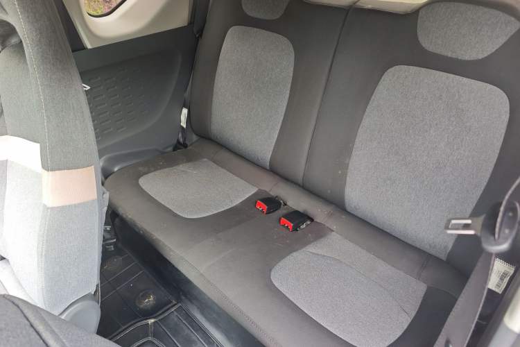 Used Wuling Hongguang MINIEV 2021 Macaron Premium Model – Lithium Iron Phosphate Interior 3