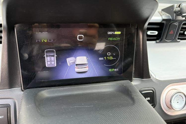Used Wuling Hongguang MINIEV 2021 Macaron Fashion Model Lithium Iron Phosphate Interior 4
