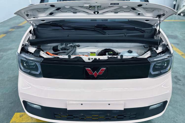 Used Wuling Hongguang MINIEV 2021 Macaron Premium Model – Lithium Iron Phosphate Interior 4